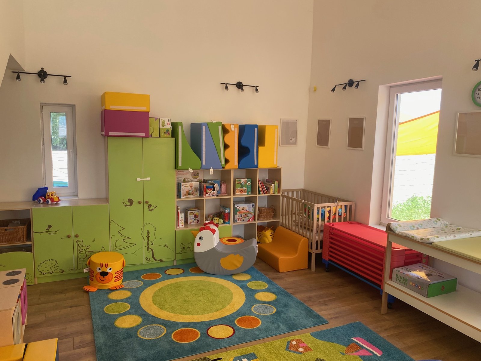 Színes, otthonos csoportszoba – Kispest